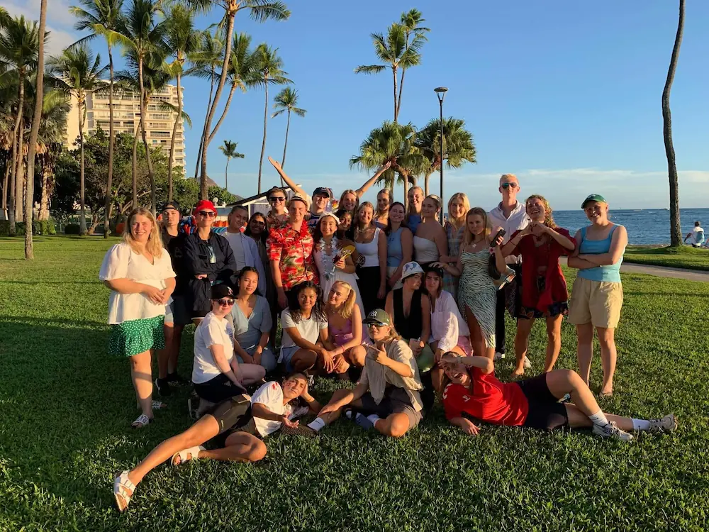 Gruppebillede på Hawaii af højskoleelever der er på højskole i udlandet